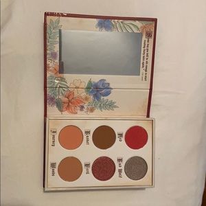 Eyeshadow palette
